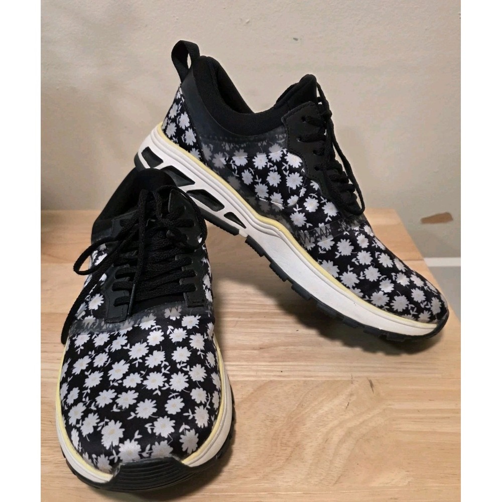 Infinity FLY Footwear Womens 8.5 Crazy Daisy Lace Up Nursing Shoes Medical Cute